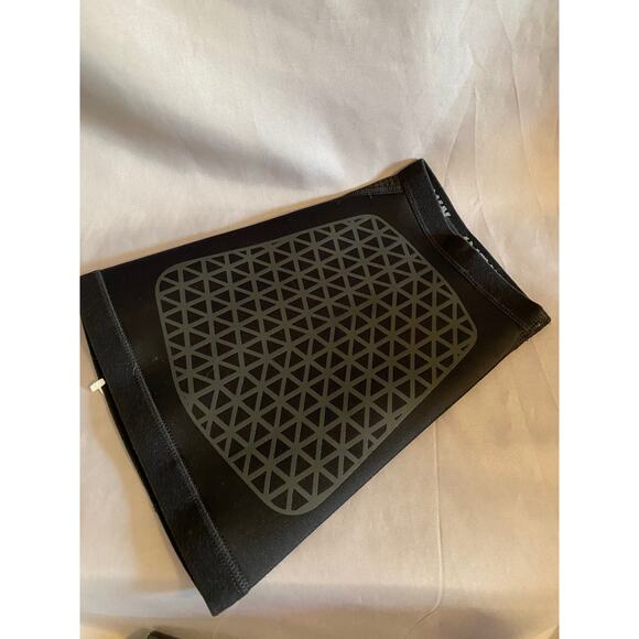 Nike Pro Combat Thigh Sleeve 2.0 One Thigh Sleeve Medium - Picture 3 of 3